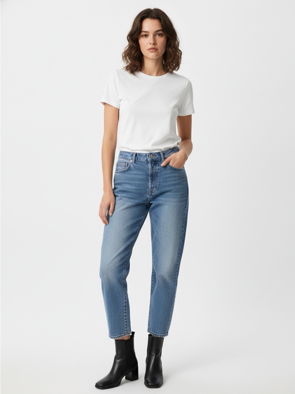 Forever 21 Light Wash Straight-Leg Jeans | Size 29